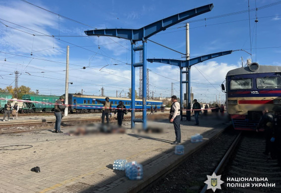 Внаслідок удару по вокзалу в Дніпрі загинули 3 запоріжців, ще 7 поранені: що відомо про атаку (відео)