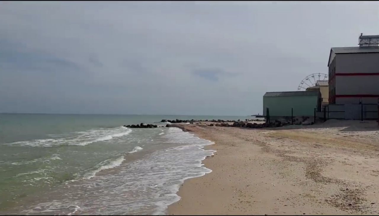 В сети показали, как сейчас в Запорожской области выглядит оккупированная  курортная Кирилловка (видео)