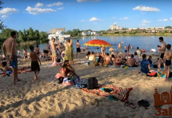 В Запорожье сняли аншлаг на местном пляже (фото, видео)