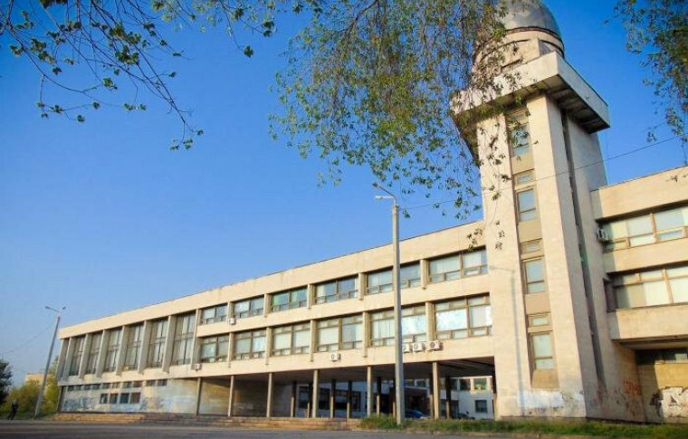 В Минобороны россии заявили, что в Запорожье в здании Дворца детского оборудовали склад вооружения и боеприпасов