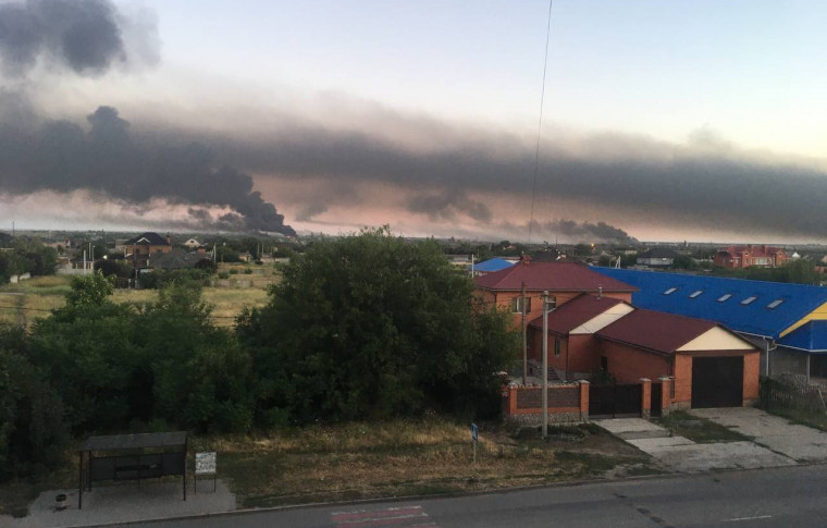 В Запорожской области ВСУ нанесли массированный удар по военной базе на аэродроме в Мелитополе (фото, видео)