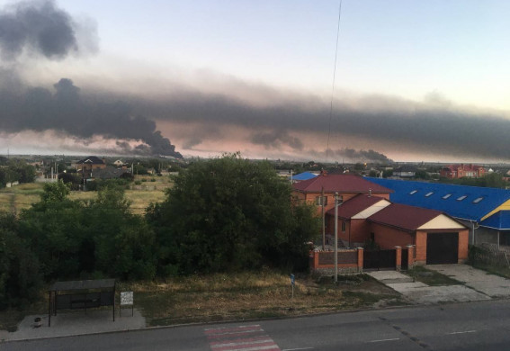 В Запорожской области ВСУ нанесли массированный удар по военной базе на аэродроме в Мелитополе (фото, видео)