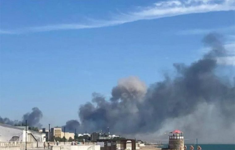 В Крыму произошли взрывы на авиабазе, с которой самолеты летели бомбить Запорожскую область: что известно?! (фото, видео)