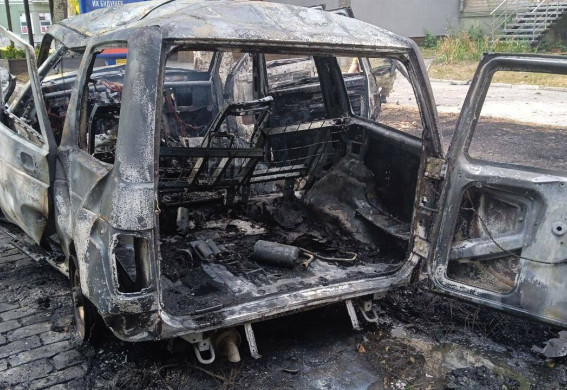 В оккупированном Бердянске подорвали авто местного коменданта: он получил тяжелые травмы (фото, видео)