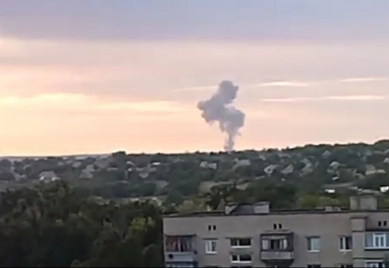 Сводка за день по Запорожской области: взрывы в районе Токмака и Васильевки, новое массовое отключение электричества (видео)