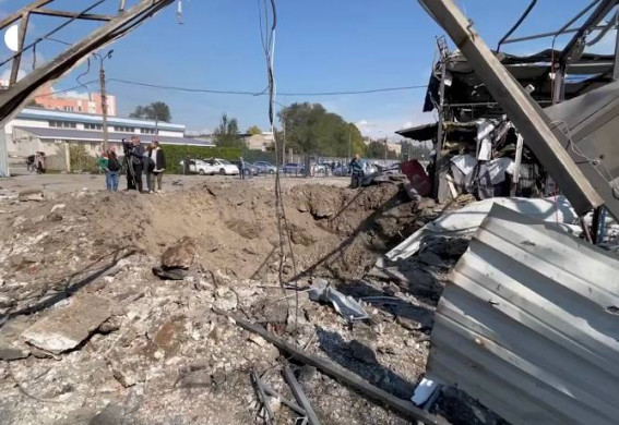 Последствия ночных ударов в Запорожье: от российских ракет пострадали 10 многоэтажных домов (фото, видео)