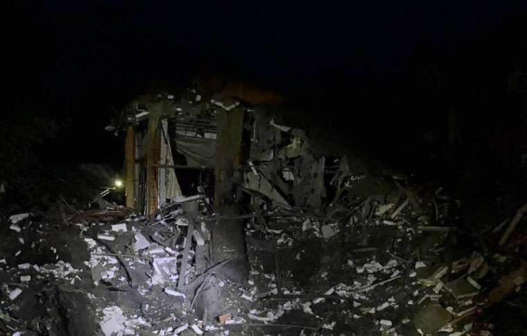 Внаслідок ракетного удару по Запоріжжю пошкоджена лінія електропередач - Старух (фото)