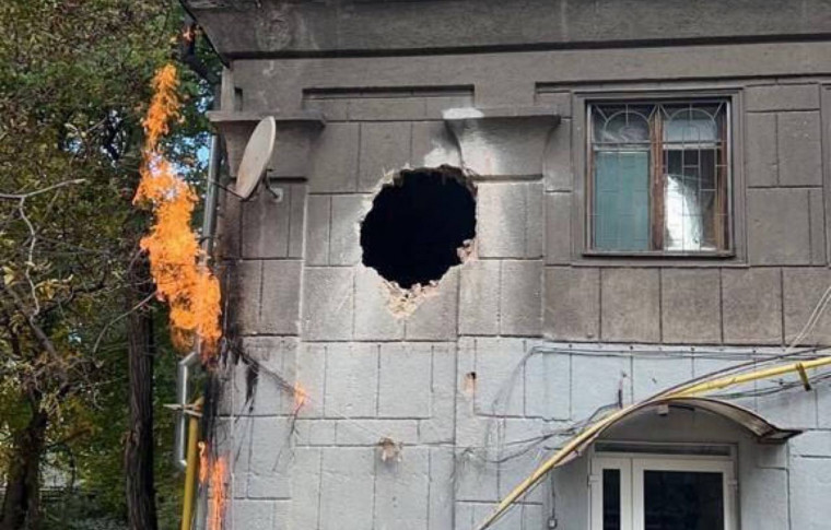 В Запорожье вражеская ракета попала в пятиэтажный жилой дом - Геращенко (фото, видео)