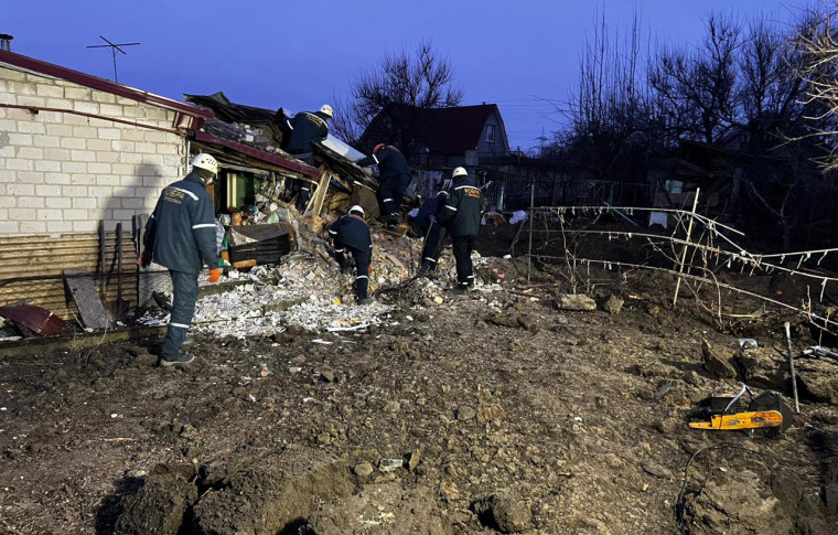 Вночі окупанти завдали удару по Запоріжжю: в одному з районів зруйновано будинки (фото, відео)