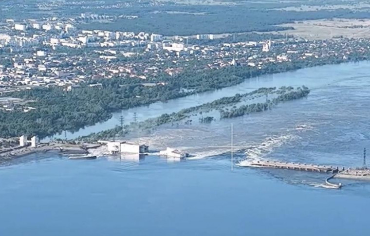 Російські окупанти підірвали Каховську ГЕС: почалося затоплення територій (фото, відео)