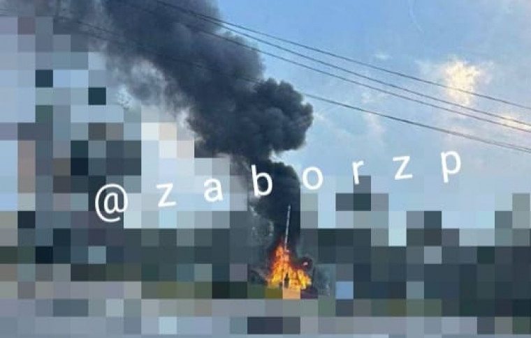 В Запоріжжі пролунали вибухи: ракети вдарили по цивільній інфраструктурі, є постраждалі (фото)