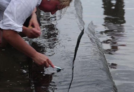 В Запоріжжі в Дніпрі знайшли човен, якому... тисяча років (відео, фото)