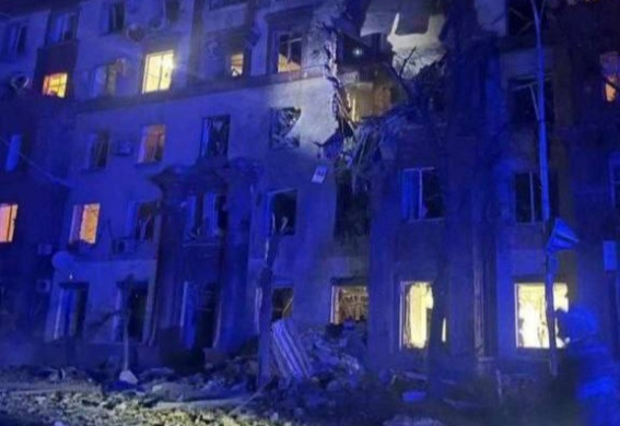 По Запоріжжю вночі окупанти нанесли 6 ракетних ударів: є приліт по жилому будинку, загинули 2 людини (фото, відео)