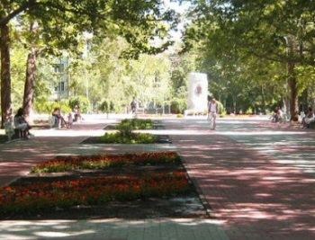 Площа Свободи в Олександрівському районі