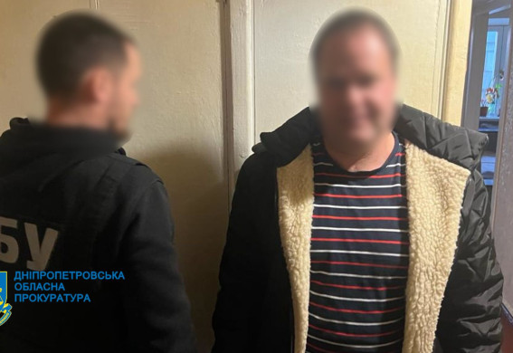 СБУ викрили чоловіка, який у мережі агітував за відновлення урср й прикидався мешканкою Мелітополя (фото)
