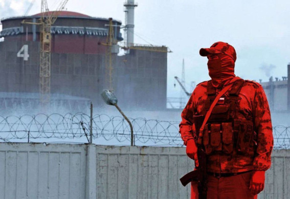 Окупанти запускають свої дрони-камікадзе над ядерними реакторами Запорізької АЕС (відео)