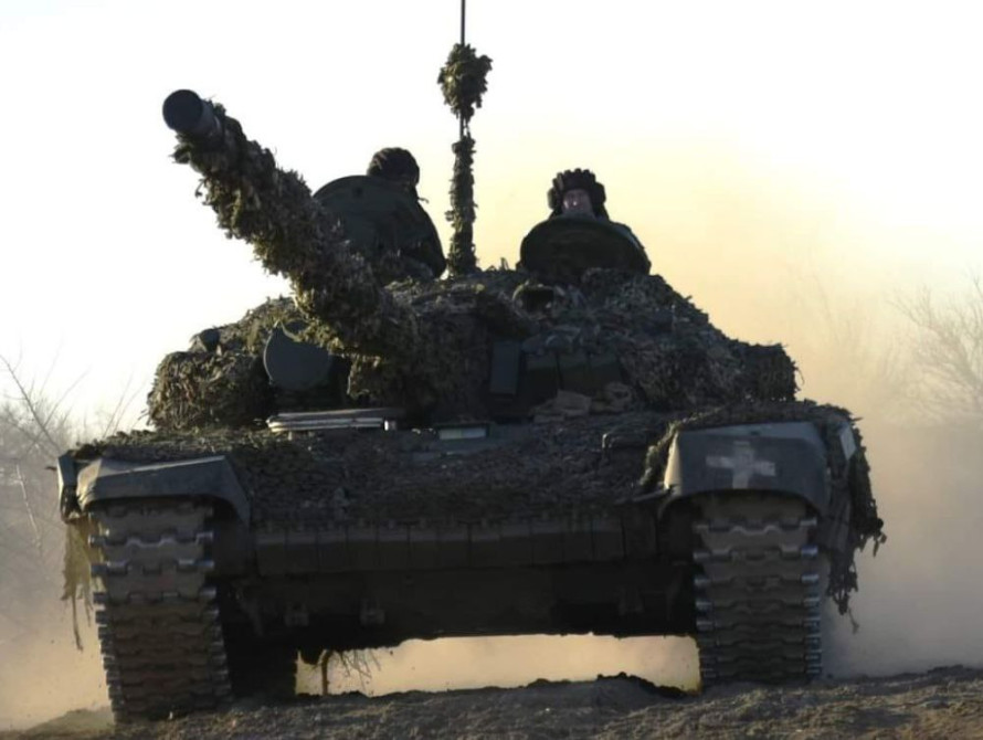 Окупанти розпочали штурмові дії на село Кам'янське з боку Каховського водосховища.