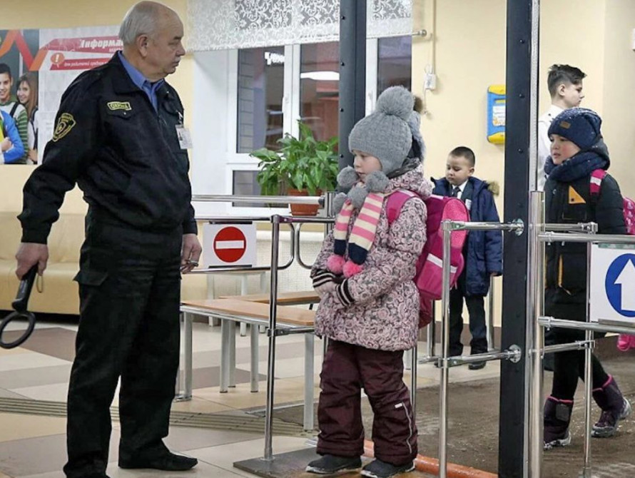 В  сільських школах встановлять металодетектори та камери спостереження