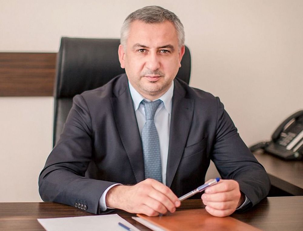 Ще один депутат склав мандат: керівник Запорізької обласної лікарні залишив  облраду