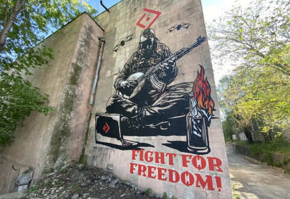В Запоріжжі з'явилися нові патріотичні стріт-арти (фото, відео)
