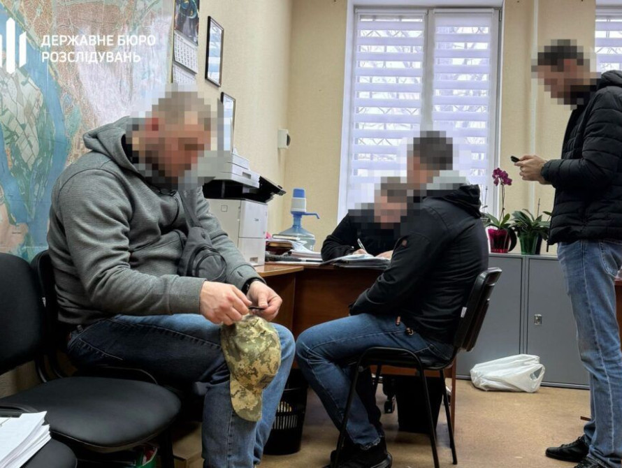 Начальника підрозділу ДСНСв Запорізькій області звинувачують в тому, що влаштував фейкового робітника, щоб той никнув мобілізації