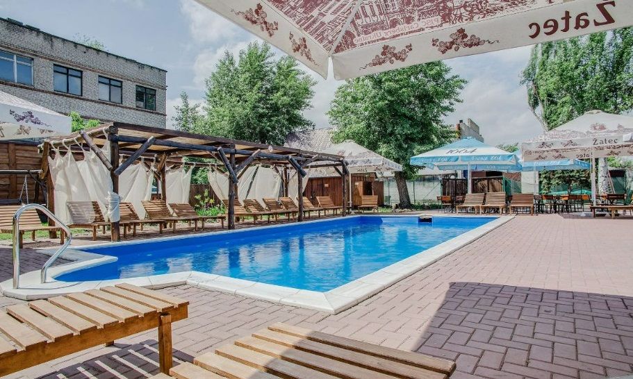 Басейни, літні табори, квадроцикли