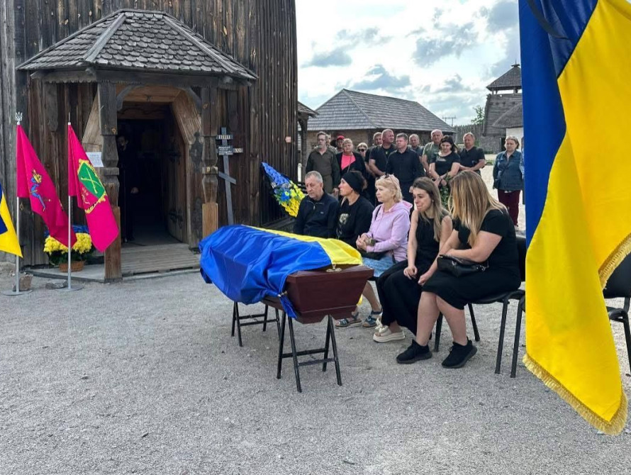 Прощання з військовим Сергієм Мерзляковим у Січовій церкві на Хортиці