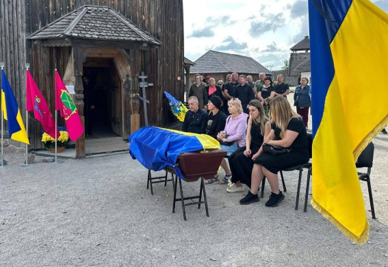 У Запоріжжі попрощалися із полеглим військовим Сергієм Мерзляковим (фото)