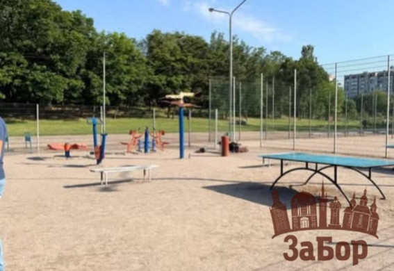 У Запоріжжі оновлюють парк Перемоги: з'явиться інклюзивний майданчик (фото)