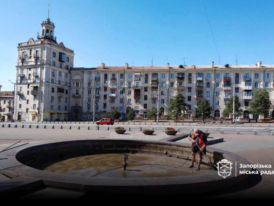 У Запоріжжі провели планове обслуговування фонтанів