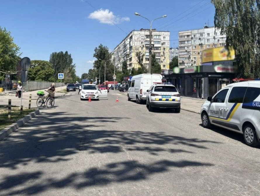 Поліція документує обставини ДТП на вулиці Ладозькій, де постраждала дитина