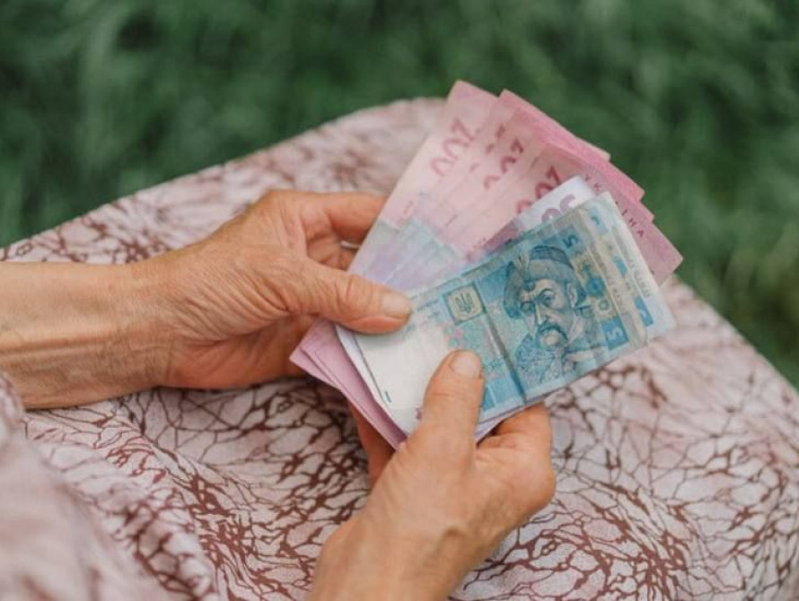 Частині пенсіонерів необхідно подати заявку для перерахунку пенсії