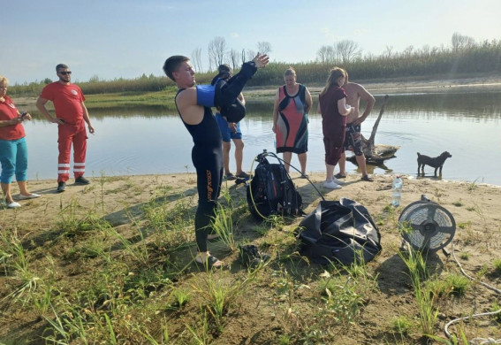 Під Запоріжжям у річці знайшли тіло чоловіка: подробиці