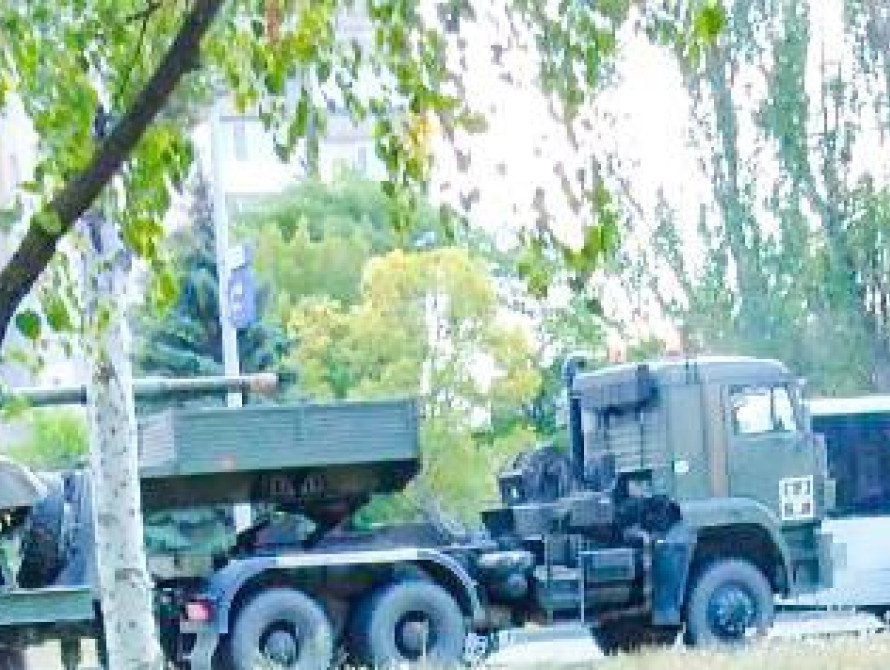 Переміщення військової техніки в бік Запорізької області