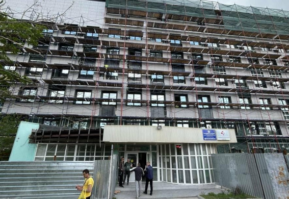 У Запоріжжі лікарня переплатила за обладнання для укриття у шість разів - ЗМІ