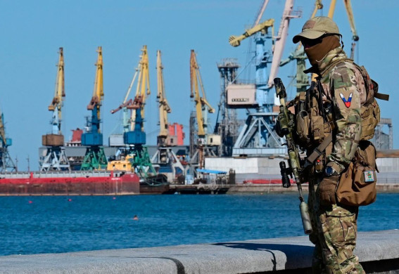 Росіяни перетворили порт у Запорізькій області на військову базу
