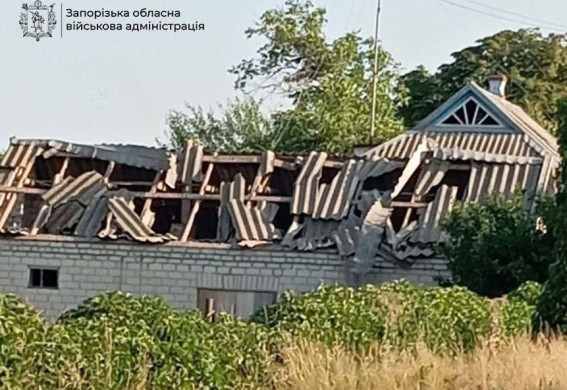 Ракетний удар по Запоріжжю та четверо поранених внаслідок ударів по області: зведення