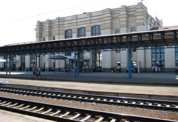 У Запоріжжі через обстріли змінено рух поїздів – частина курсуватиме лише до Дніпра