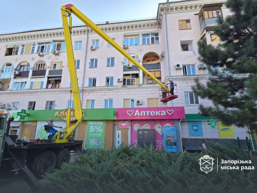 Ліквідація наслідків ворожої атаки у Запоріжжі