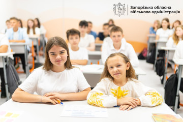 Під Запоріжжям відкрилася одинадцята підземна школа для тисячі дітей (фото, відео)