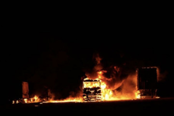 Масштабна атака по Запоріжжю: велика кількість вибухів, є загибла й 7 поранених, пожежі та руйнування (фото, відео)
