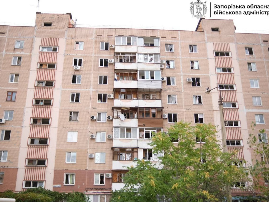 Пошкоджені багатоповерхівки у Південному мікрорайоні Запоріжжя