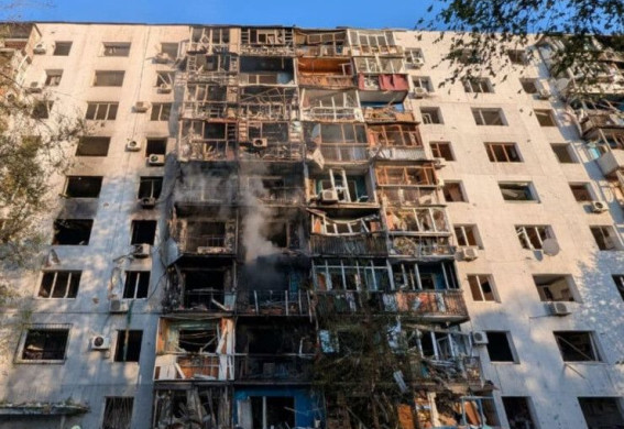 У Запоріжжі за 126 тисяч гривень перевірять багатоповерхівку, що зазнала руйнувань через  російський удар