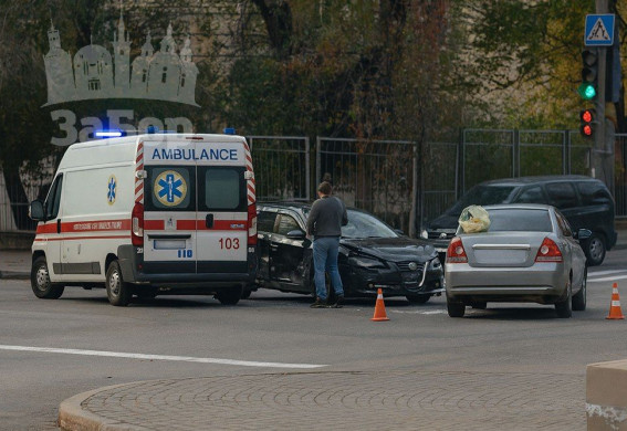 У Запоріжжі та передмісті — серія смертельних ДТП: за добу троє загиблих і ще більше постраждалих (фото, відео)