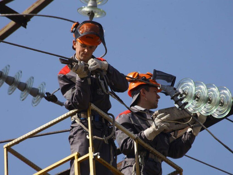 За минулу добу на Запоріжжі енергетики заживили понад 6,4 тисячі родин