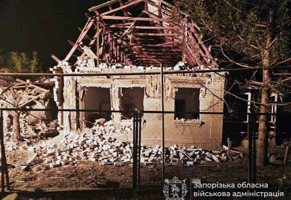Удари по Запоріжжю та області: одна людина загинула, ще троє – поранені