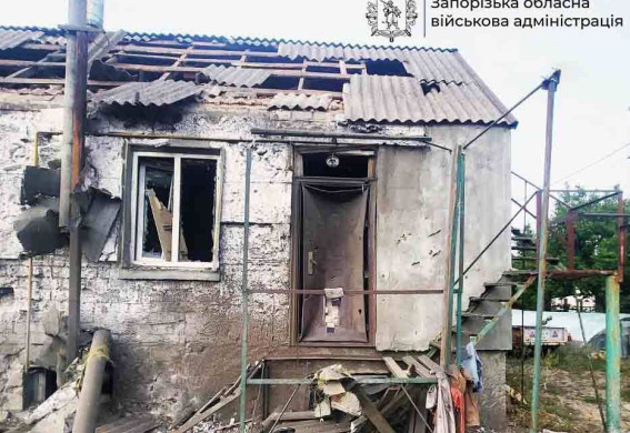 Понад 700 ударів по Запоріжжю та області, троє поранених: зведення