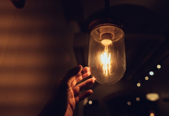 Графіки відключень світла в Запоріжжі та області на 6 листопада: вимикати будуть до 2 черг одночасно