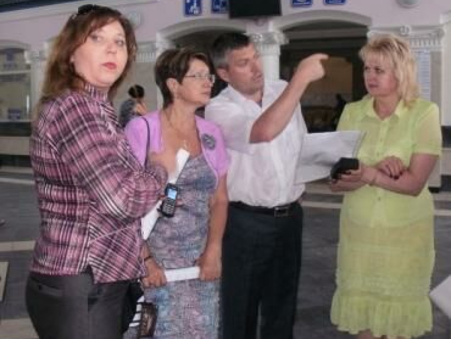 На трамвайном кольце у ЖД-вокзала Запорожье-1 строят заправку