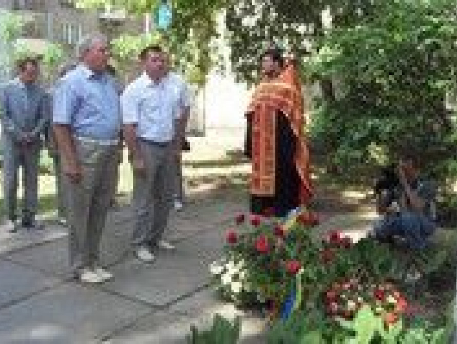 В Запорожье память репрессированных почтили без политизации